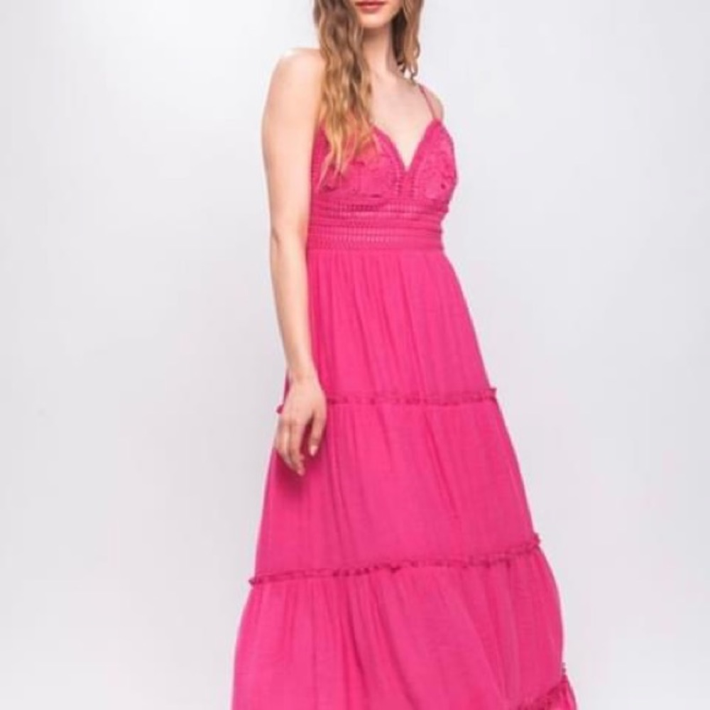 Dresses color pink